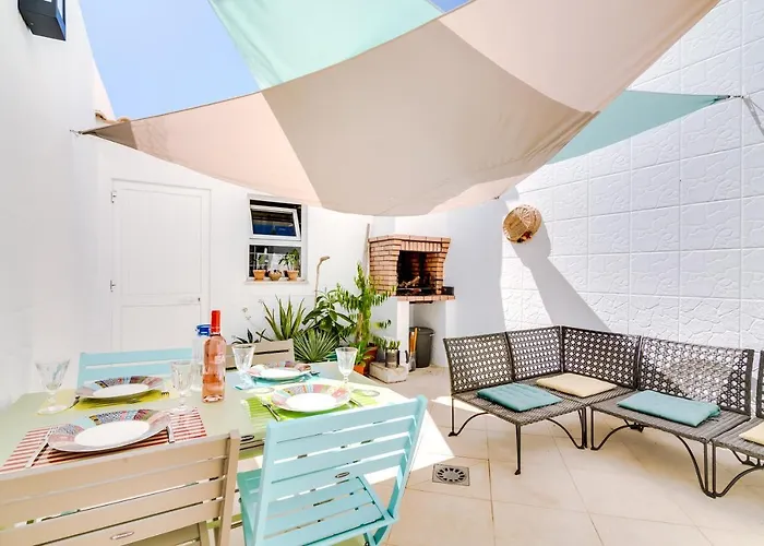 La Casa Del Mar 오양